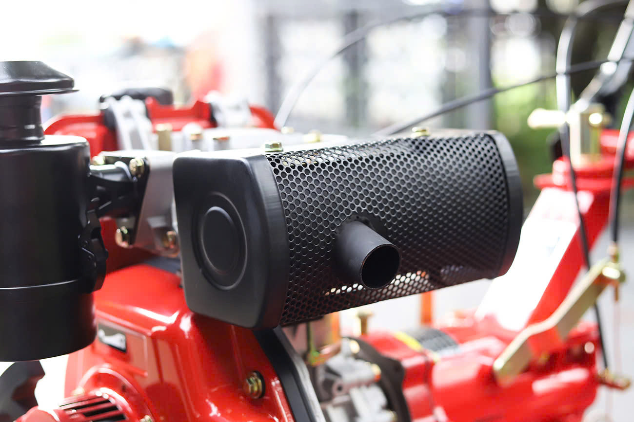 Máy xới đất cầm tay nhỏ gọn hiệu quả cao ở Nam Định - Ảnh tư liệu tại TAN LUA