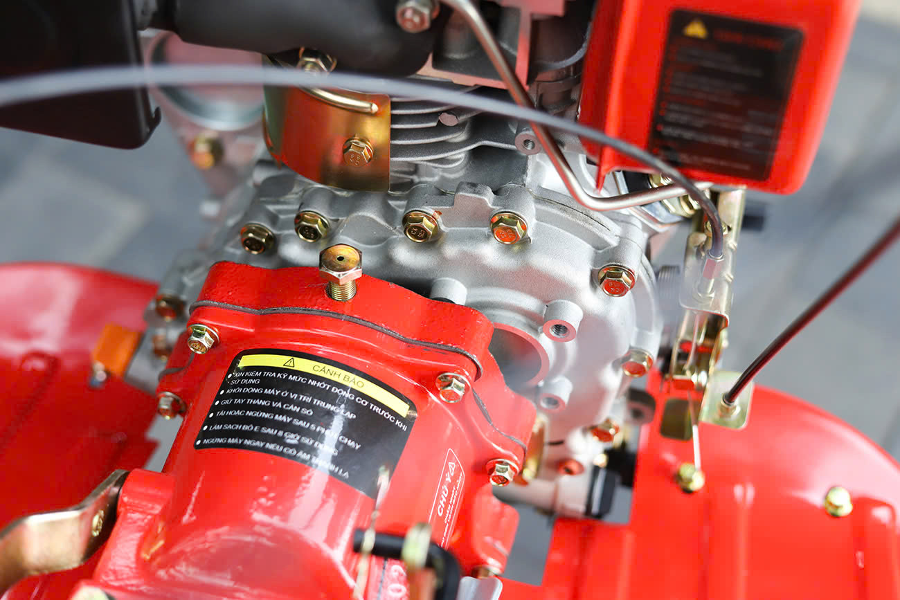 Máy Xới Đất Chạy Dầu 6.5HP Oshima XDD-173 Chính Hãng | Giá Tốt Tại Điện Máy Tấn Lụa - Góc nhìn 9